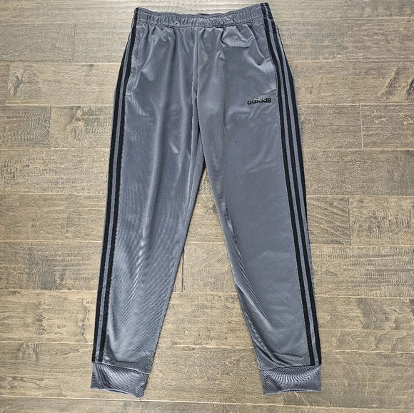 Adidas Charcoal Grey Men's Joggers with Black Side Stripes Sz Medium - Picture 1 of 8